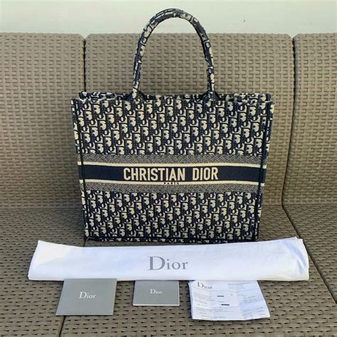 everyday dior bag|dior tote second hand.